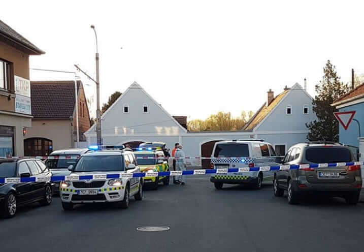 Muž který ničil majetek náhle zemřel po příjezdu strážníků