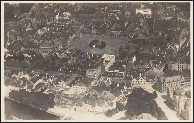 Letecká-fotografie-města-z-roku-1931.-Foceno-od-jihu.