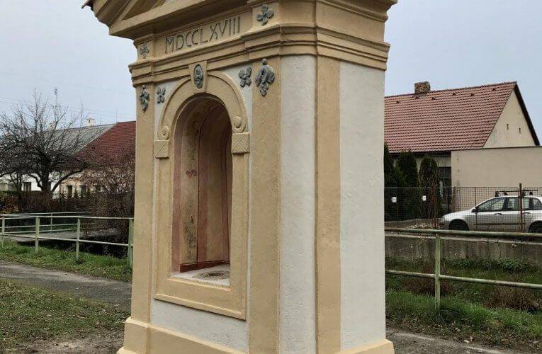 Výklenková kaple je obnovena