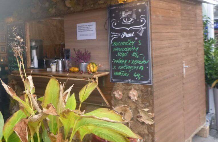 Zakázaný prodej ve stánku jedné z kaváren