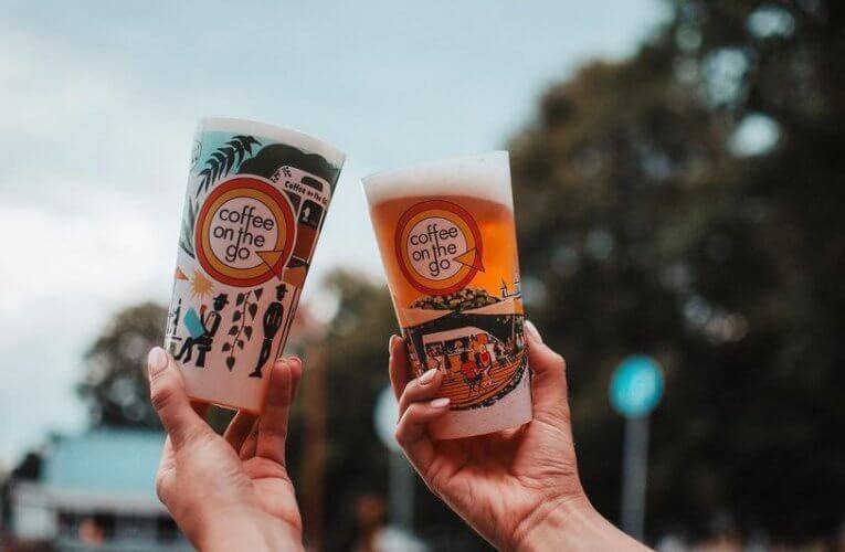 Vratné kelímky bude město vyžadovat na svých akcích