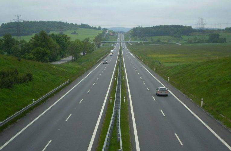 Zelená pro první dálniční PPP projekt. Poslanci schválili smlouvu pro D4 mezi Pískem a Příbramí