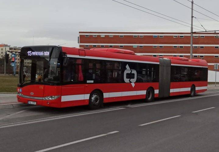 Veřejná doprava v Jihočeském kraji přechází od 4. března na prázdninový provoz