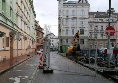 Na Sadech budou podzemní kontejnery