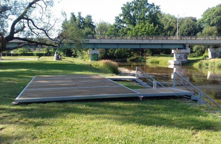 Další koupací molo přibylo u Malého jezu