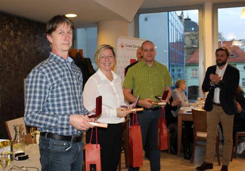 Dárci krve dostali medaile profesora Janského