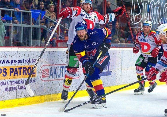 Motor v poslední minutě dvěma góly otočil zápas a bere druhý bod!