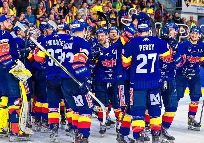 Motor našel cestu do semifinále. V neděli se utká se Spartou