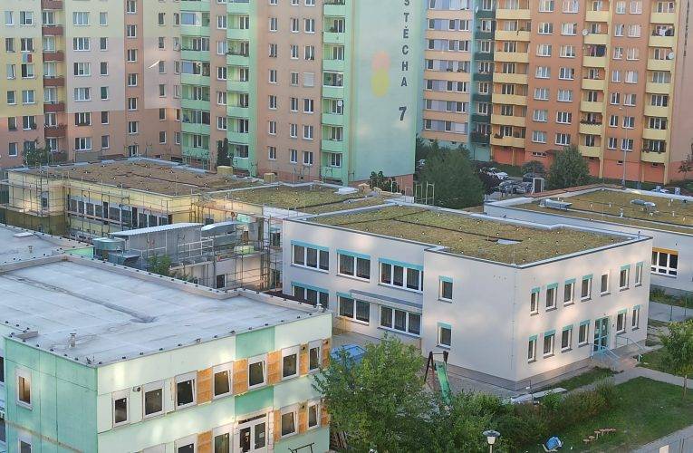 Školky ve městě budou mít zelené střechy