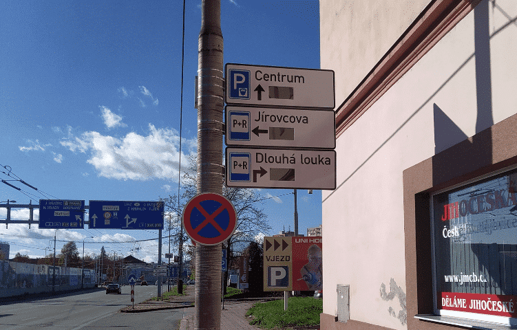 Systém dynamického navádění vozidel je ve zkušebním provozu