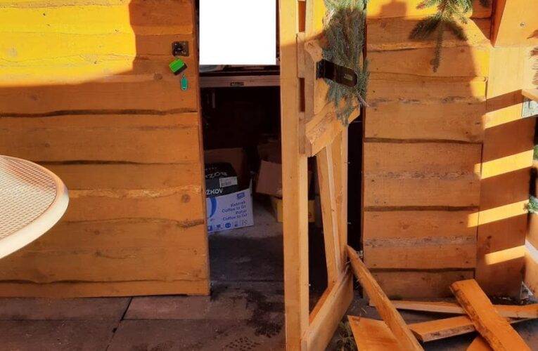 Vloupání do stánku na náměstí