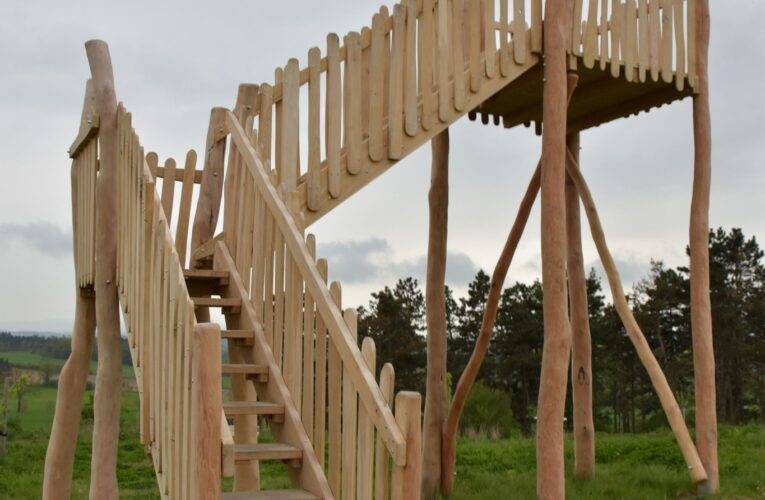 Nedaleko Hradiště je nová pozorovatelna, nabídne pohled na panorama Píseckých hor i Šumavy