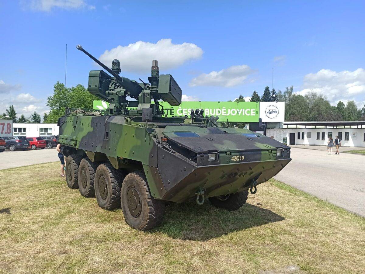 Den s Armádou České republiky a složkami IZS nabídne na českobudějovickém výstavišti techniku, ukázky i program pro školy