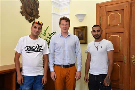 Starosta Písku poděkoval dvěma mužům, kteří zachránili malou holčičku