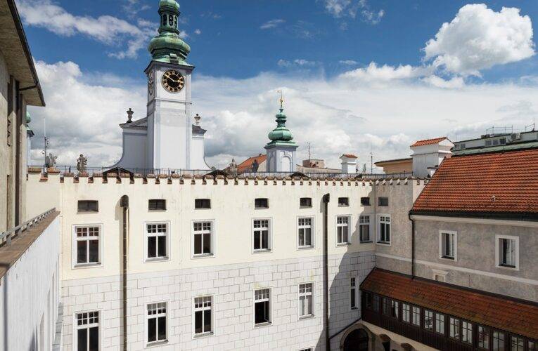 Druhý ročník Budějckých dvorků zamíří o víkendu na střechy