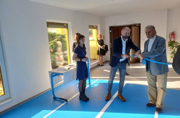 Grünwaldovka má novou spojovací chodbu