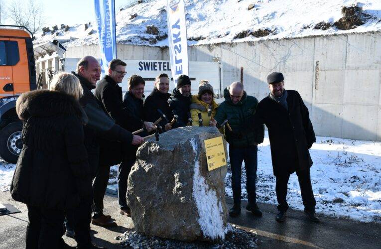 Začala stavba nového úseku D3 z Nažidel na státní hranici s Rakouskem