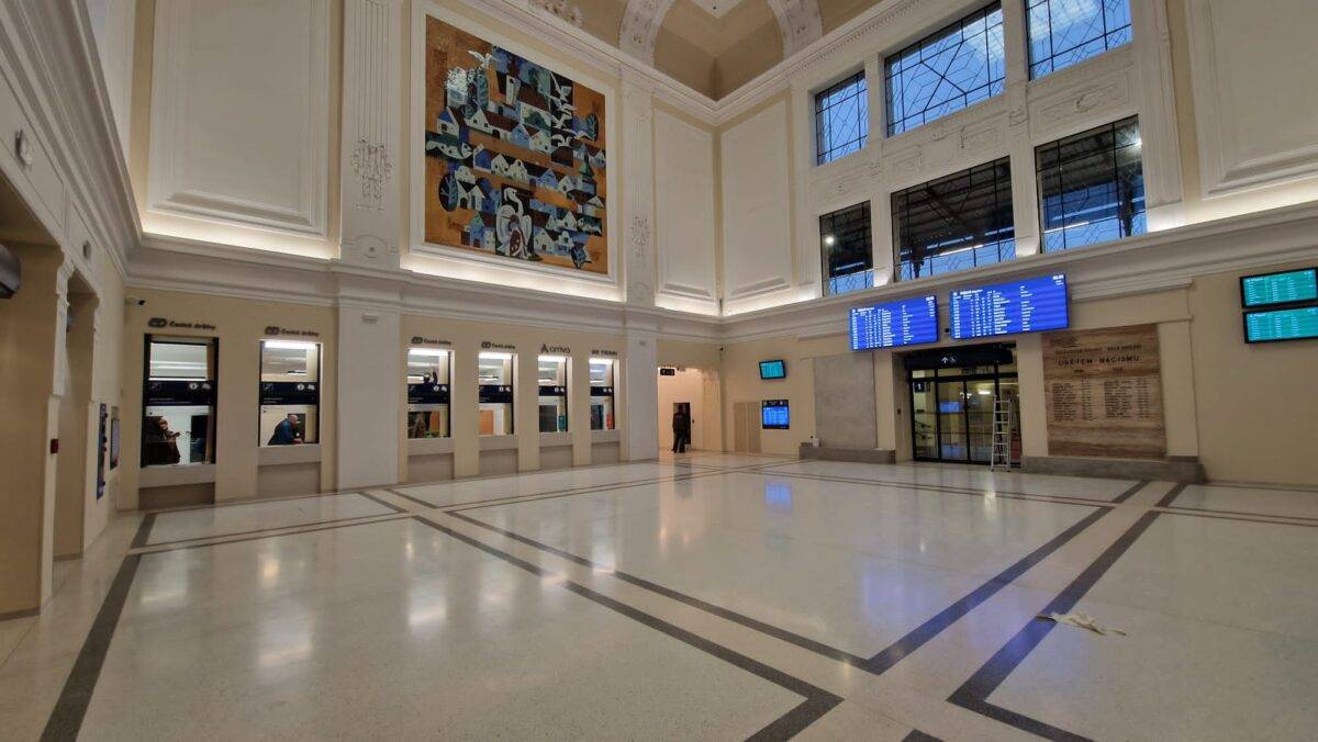 C-Budejovice-hl-n-009-min