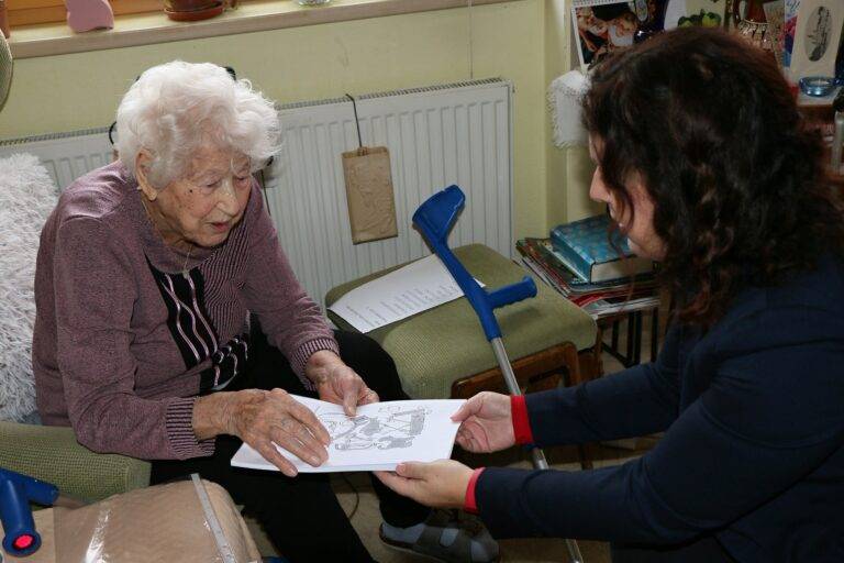 Nejstarší českobudějovická dáma 3-min