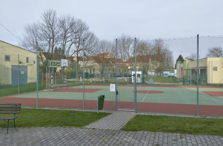 Město zdarma otevře některá hřiště u škol pro veřejnost