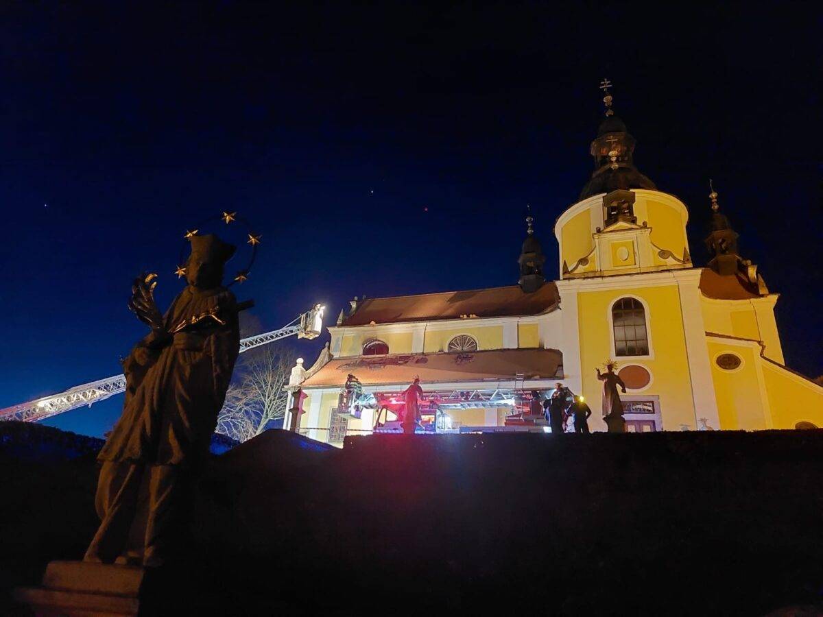 chlum u trebone kostel 6-min