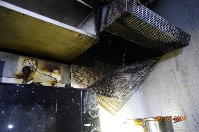 požár digestoře 2-min