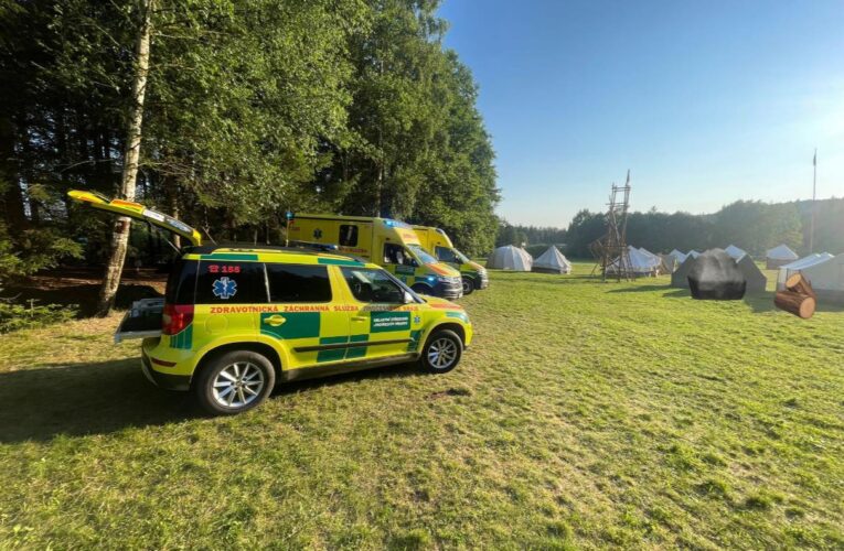 Hromadná otrava dětí na letním táboře. 21 dětí z tábora muselo do nemocnice!