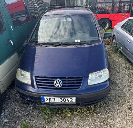 Autovraky míří do veřejné dražby. Seznam aut uvnitř článku