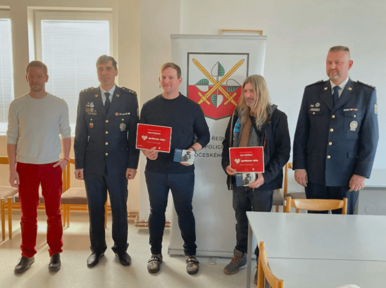 Gentleman silnic 3-min