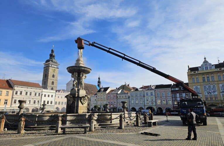 Kašna na českobudějovickém náměstí na čas zmizí