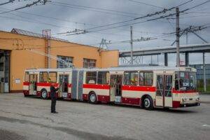 Trolejbusy ŠKODA 15 Tr 2-min
