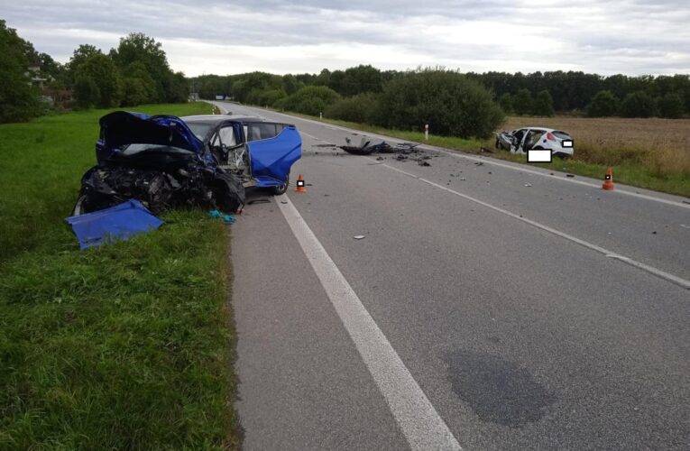 Páteční tragická dopravní nehoda na silnici I/20 u obce Sedlec si vyžádala jeden lidský život