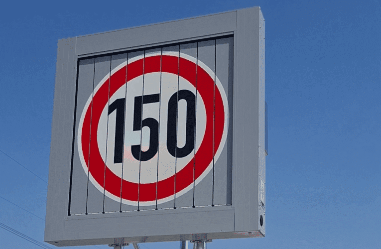 Rychlostí až 150 km/h mohou řidiči zkušebně projet po dálnici D3