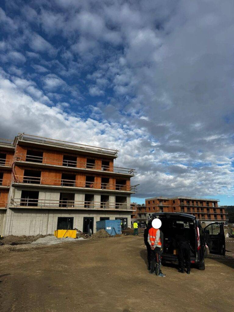 Nelegální pobyt hluboka 4-min