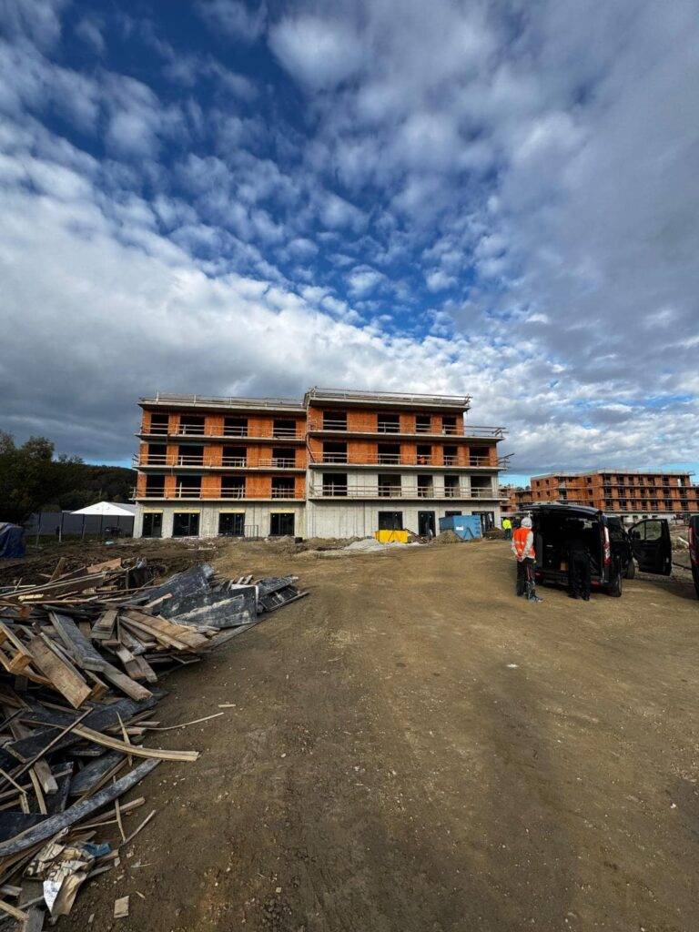 Nelegální pobyt hluboka 5-min