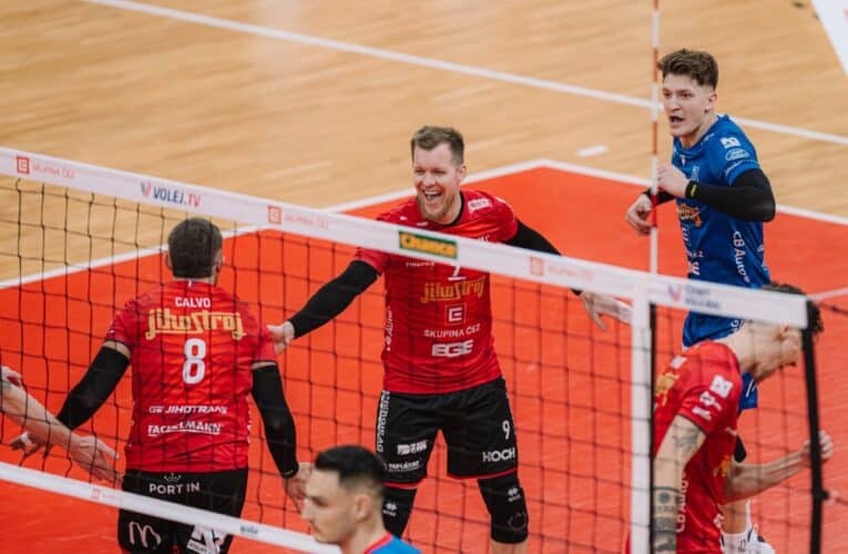 Jihostroj zahájil sezonu vítězstvím 3:0 nad Benátkami