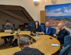 sluzby mesto tisk 25-min