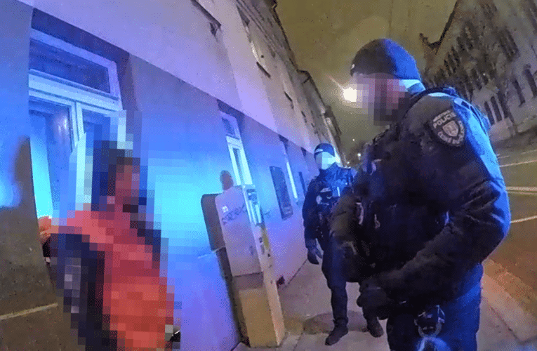 Čtyřicetiletý muž měl zlost na strážníky, svým dalším činem si je znovu přivolal