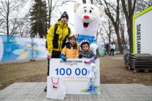 100000 navstevnik olympijskeho festivalu 3