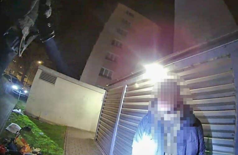 Nevítané aktivity nočního návštěvníka odpadních kontejnerů musela ukončit hlídka městské policie