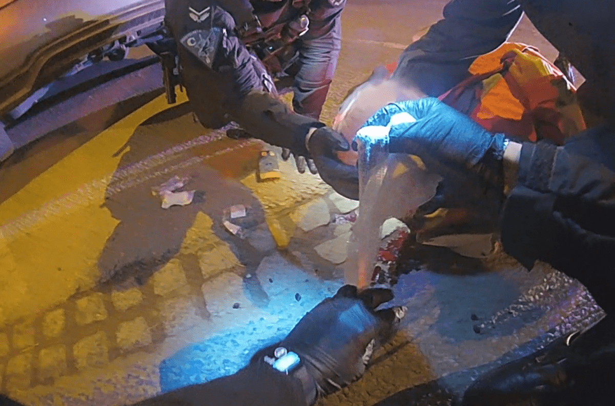 Náraz cyklisty do značky ukončil jízdu, hlídka městské policie byla naštěstí nablízku