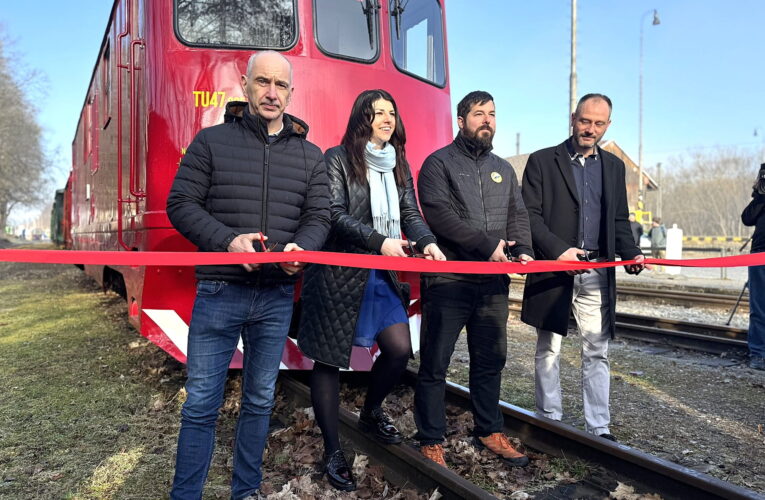 Jindřichohradecká úzkokolejka zahájila turistickou sezonu. Po několika letech se na koleje vrátily vlaky