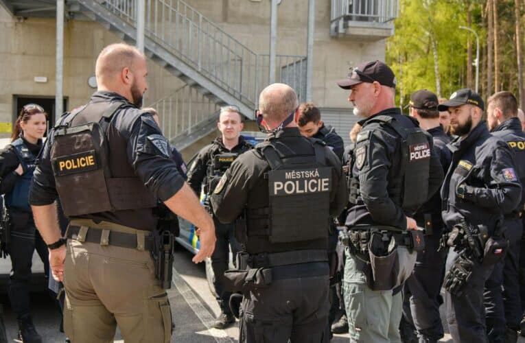 SPOLEČNÝ VÝCVIK, SPOLEČNÝ CÍL: BEZPEČNĚJŠÍ ULICE I LEPŠÍ PŘIPRAVENOST MĚSTSKÉ POLICIE A POLICIE ČR