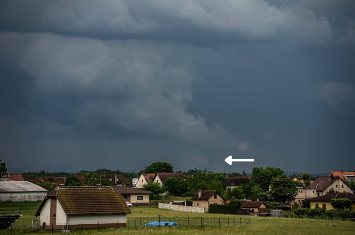 Meteorologové potvrdili: Včerejší bouřky na jihu Čech přinesly dvě slabší tornáda