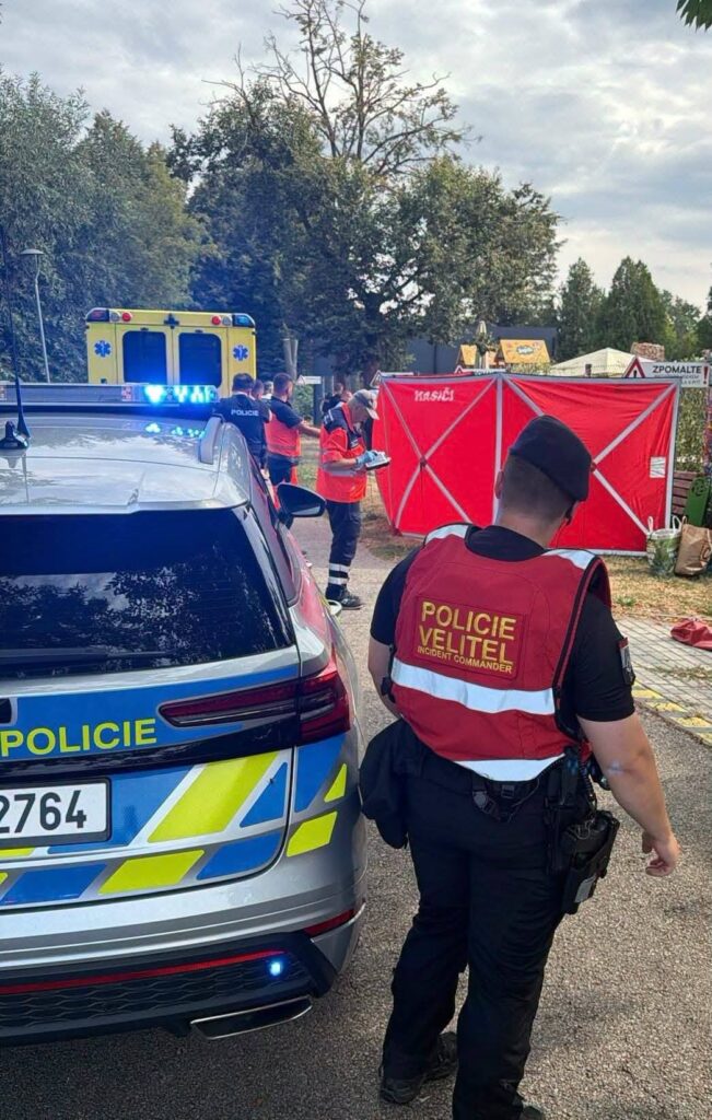 Tragédie v Českých Budějovicích: Žena zraněním podlehla, policisté zadrželi podezřelého během několika minut