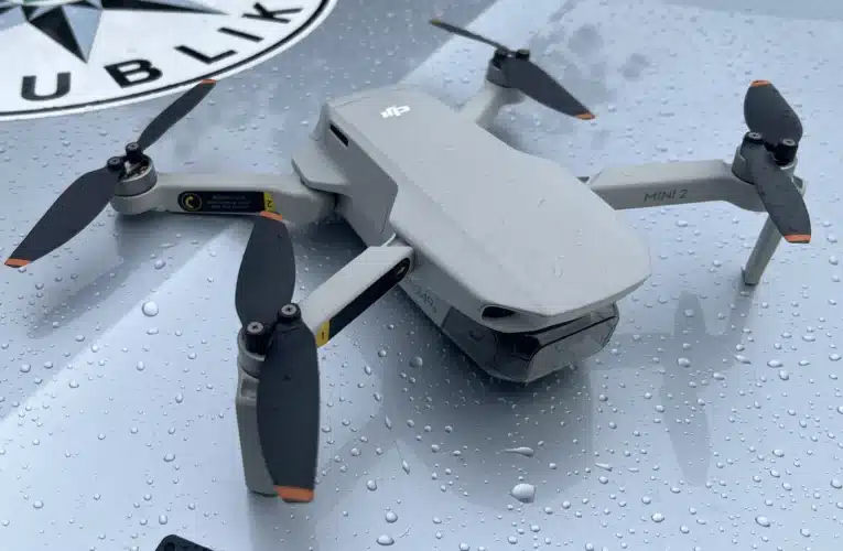 Nebezpečí – dron u letiště